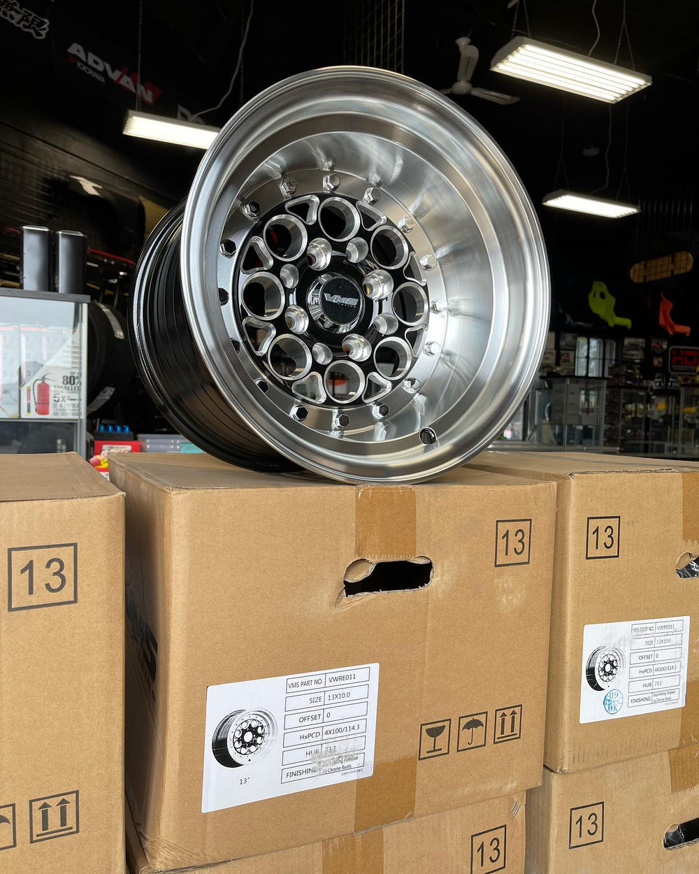 VMS Racing Revolver Polished Lip Rivets Drag Wheel 13x10 0ET 4x100 4X1114.3 VWRE011