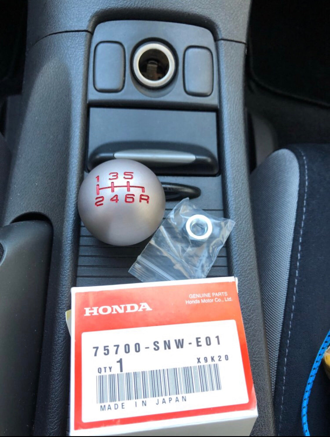 New OEM 6 speed Honda Type R shift knob fits hondas and acura